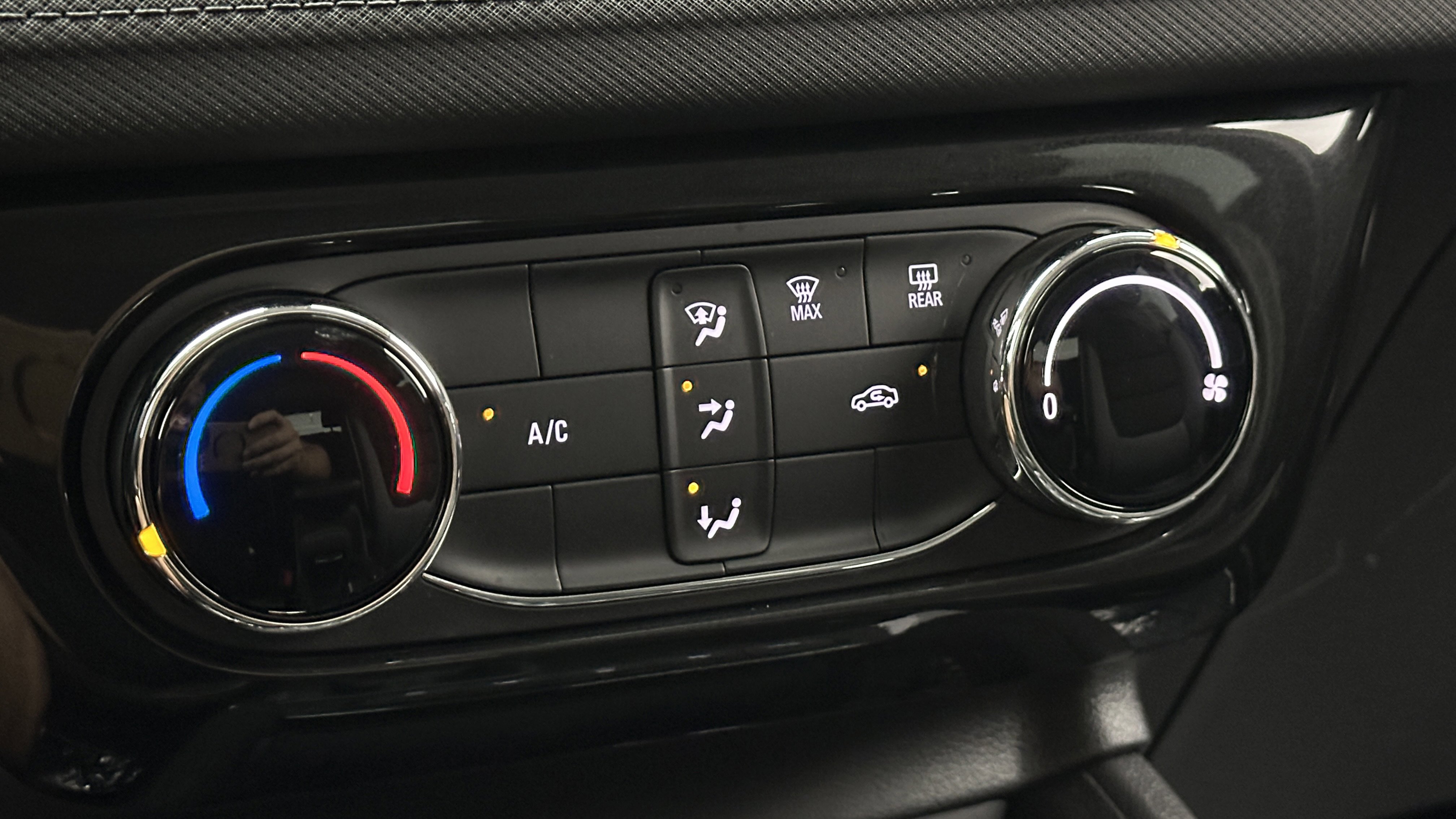 Used 2025 Chevrolet TrailBlazer LT image 12