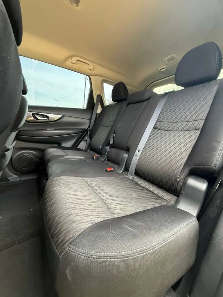 Used 2017 Nissan Rogue S FWD image 24
