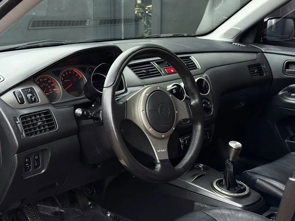 Used 2004 Mitsubishi Lancer Evolution AWD/4WD image 11