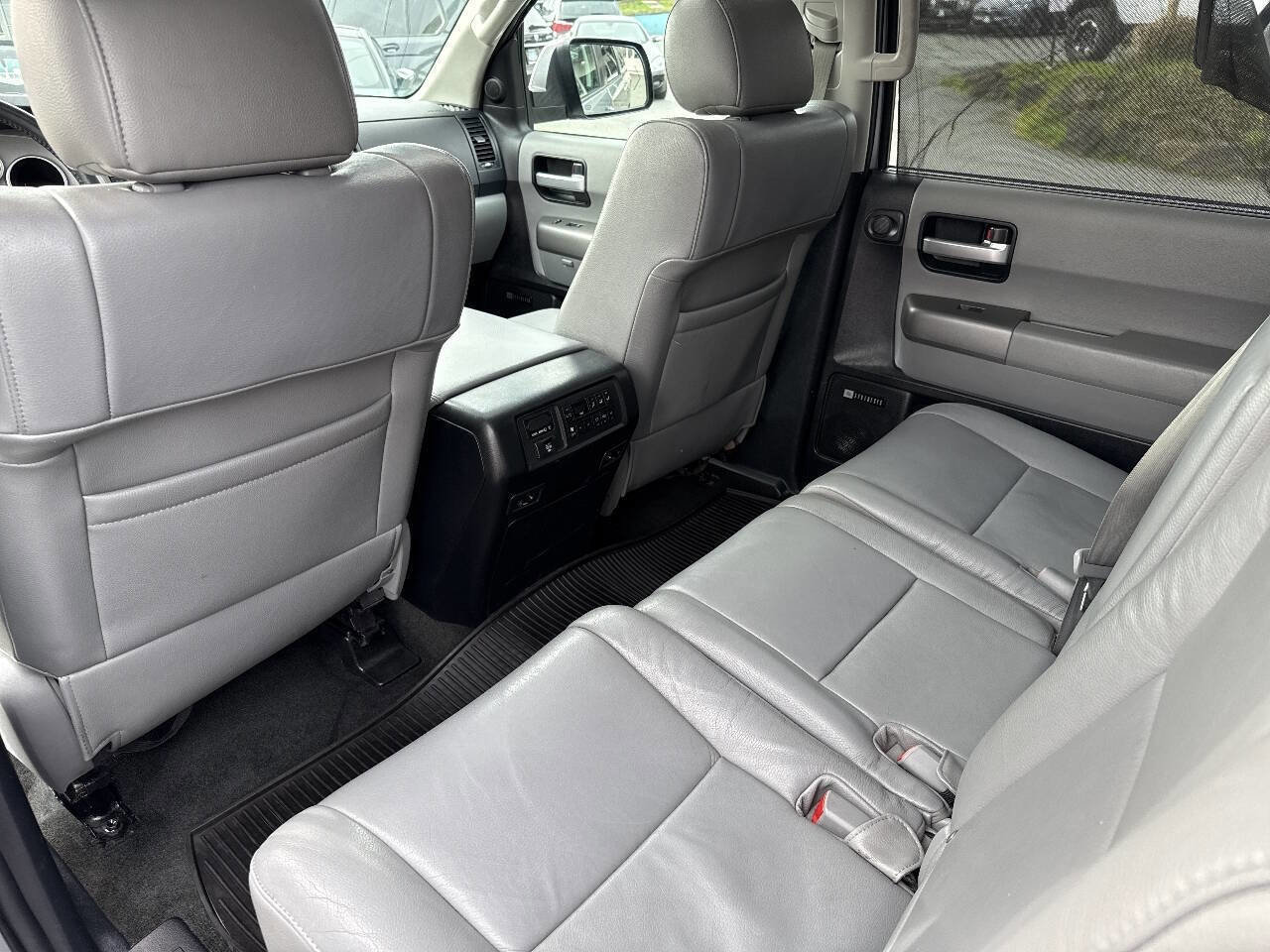 Used 2013 Toyota Sequoia Limited image 37
