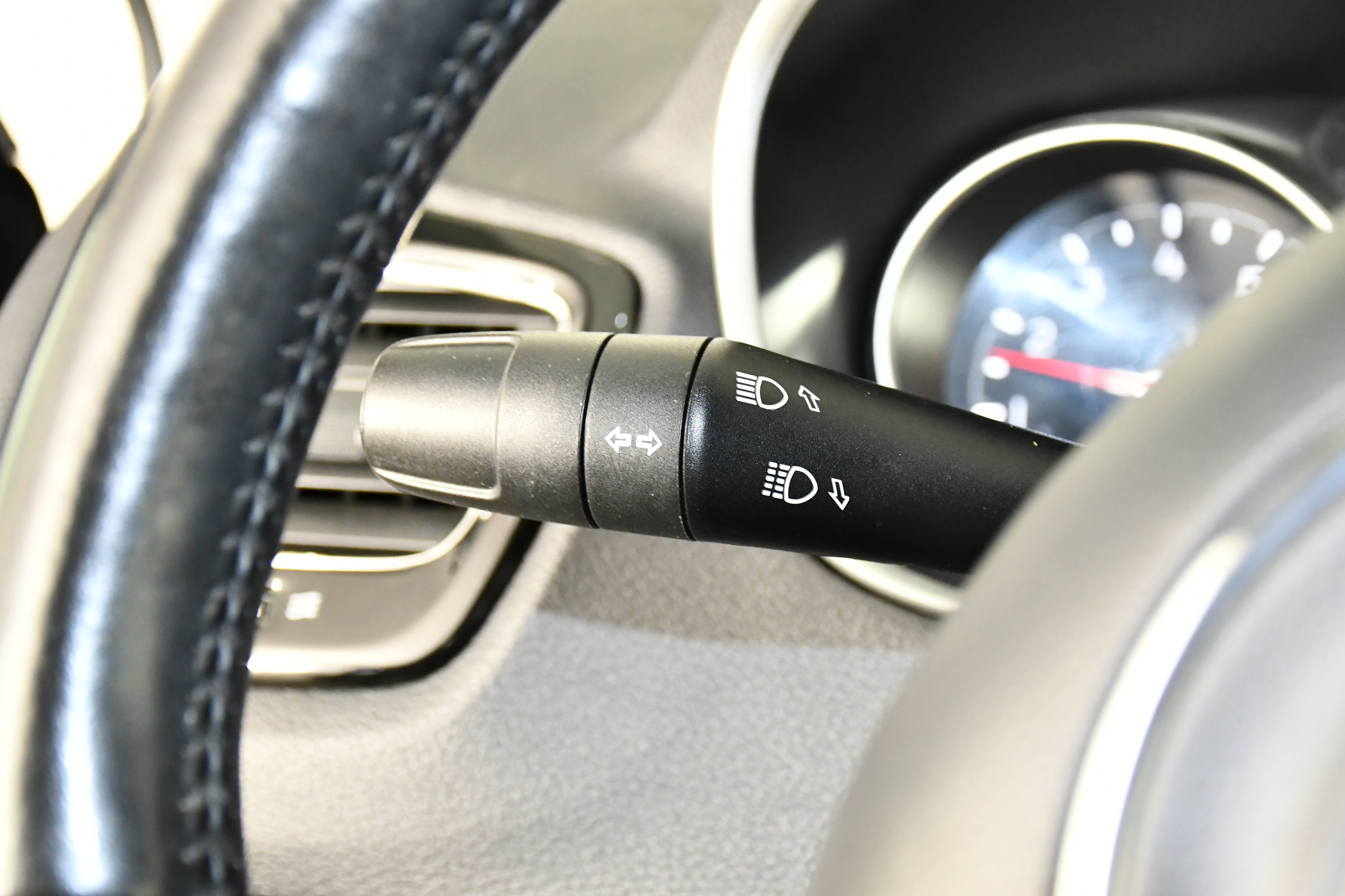 Used 2020 Jeep Compass Altitude image 22