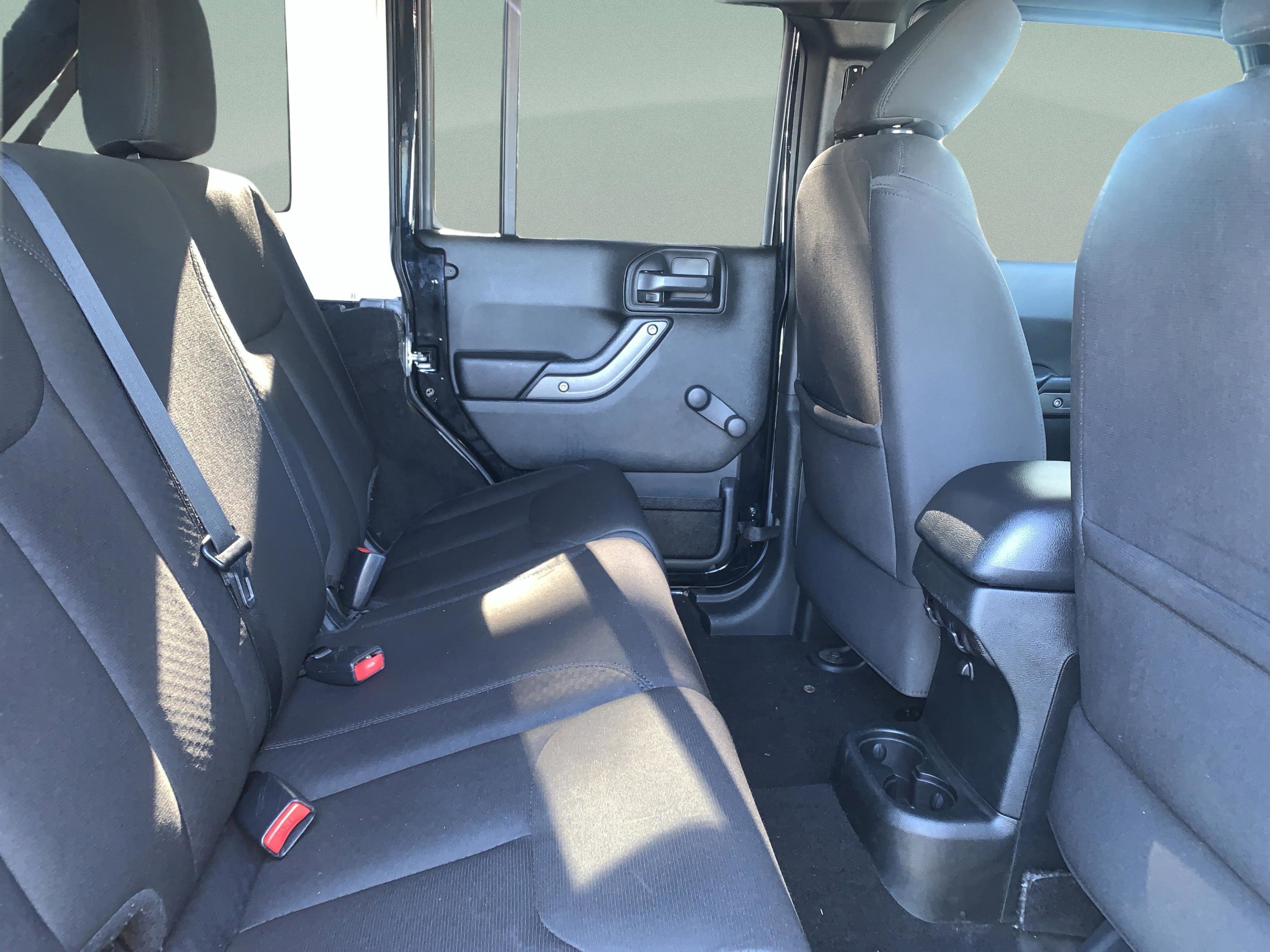 Used 2017 Jeep Wrangler Unlimited Sport w/ Connectivity Group image 26