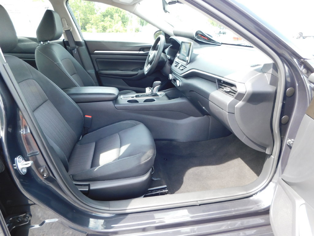 Used 2022 Nissan Altima 2.5 SV AWD/4WD image 17