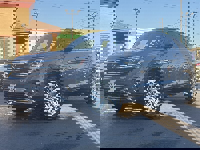 Used 2020 Volkswagen Atlas Cross Sport SE w/ Panoramic Sunroof Package