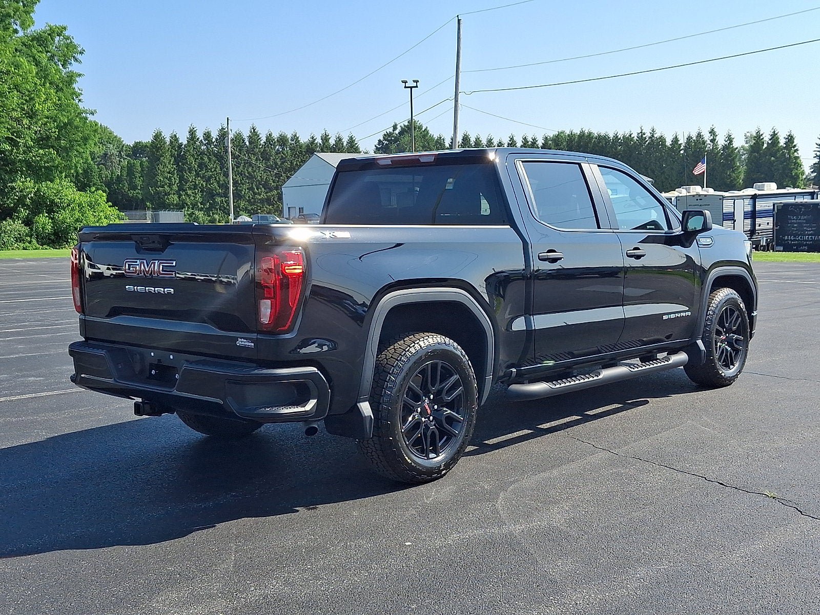 Used 2024 GMC Sierra 1500 Pro w/ Graphite Edition AWD/4WD image 6