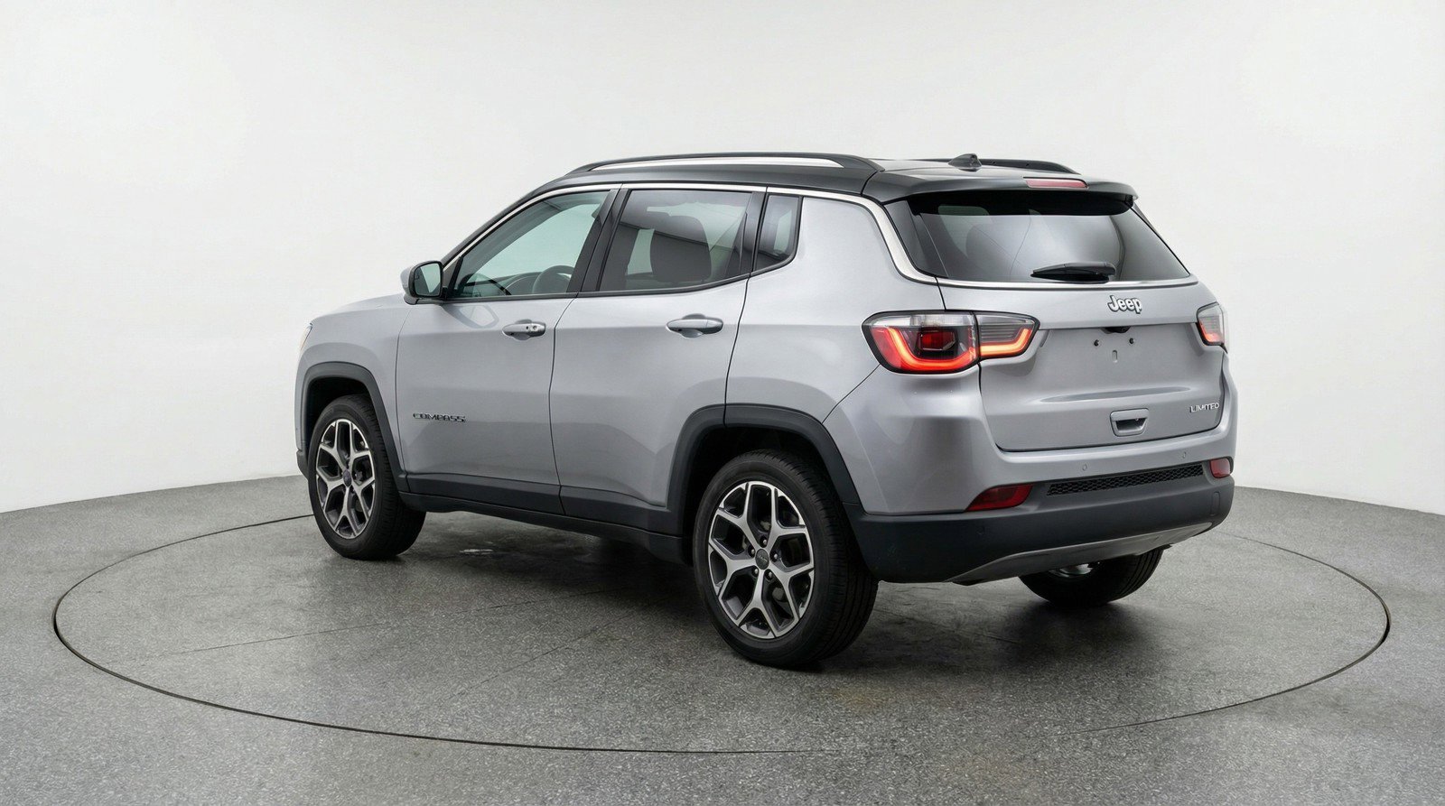 Used 2025 Jeep Compass Limited AWD/4WD image 6