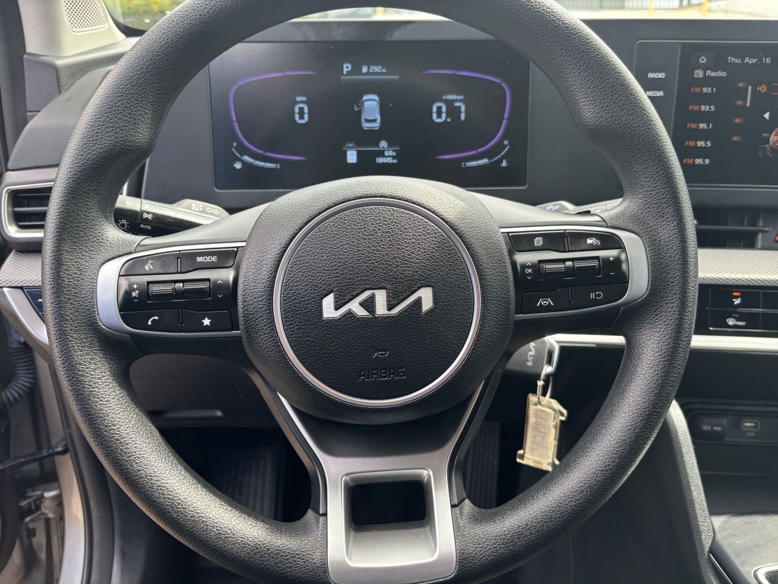 Used 2025 Kia Sportage LX FWD image 27