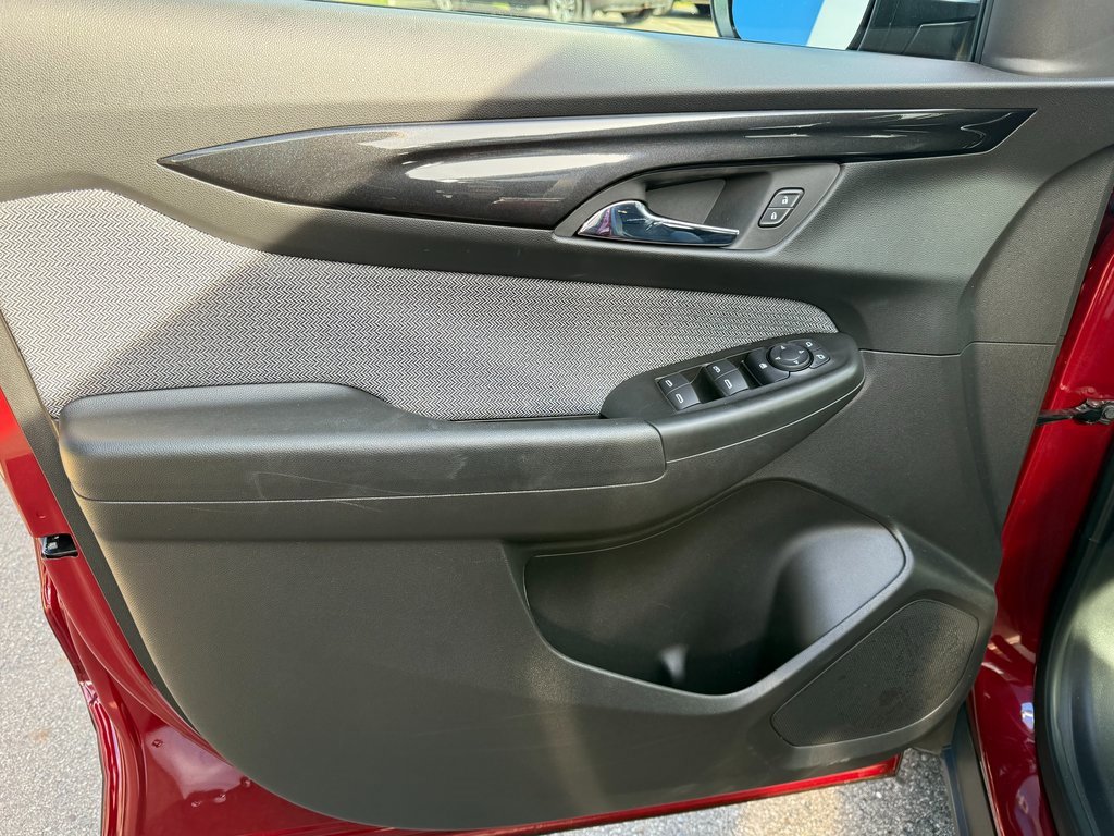 Certified 2025 Chevrolet TrailBlazer LT w/ LT Cold Weather Package image 12