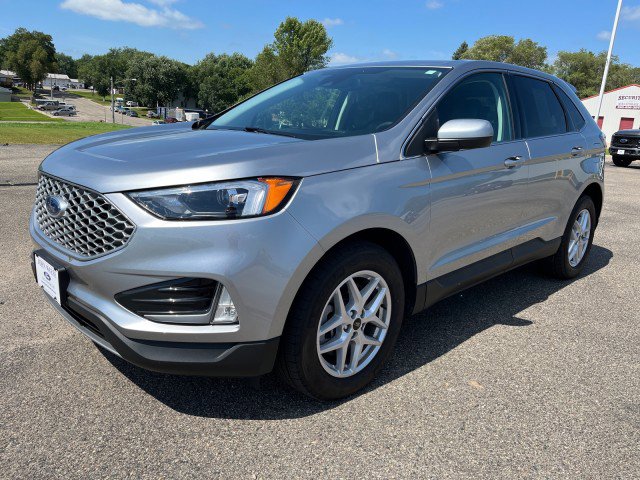 Used 2023 Ford Edge SEL w/ Convenience Package image 2