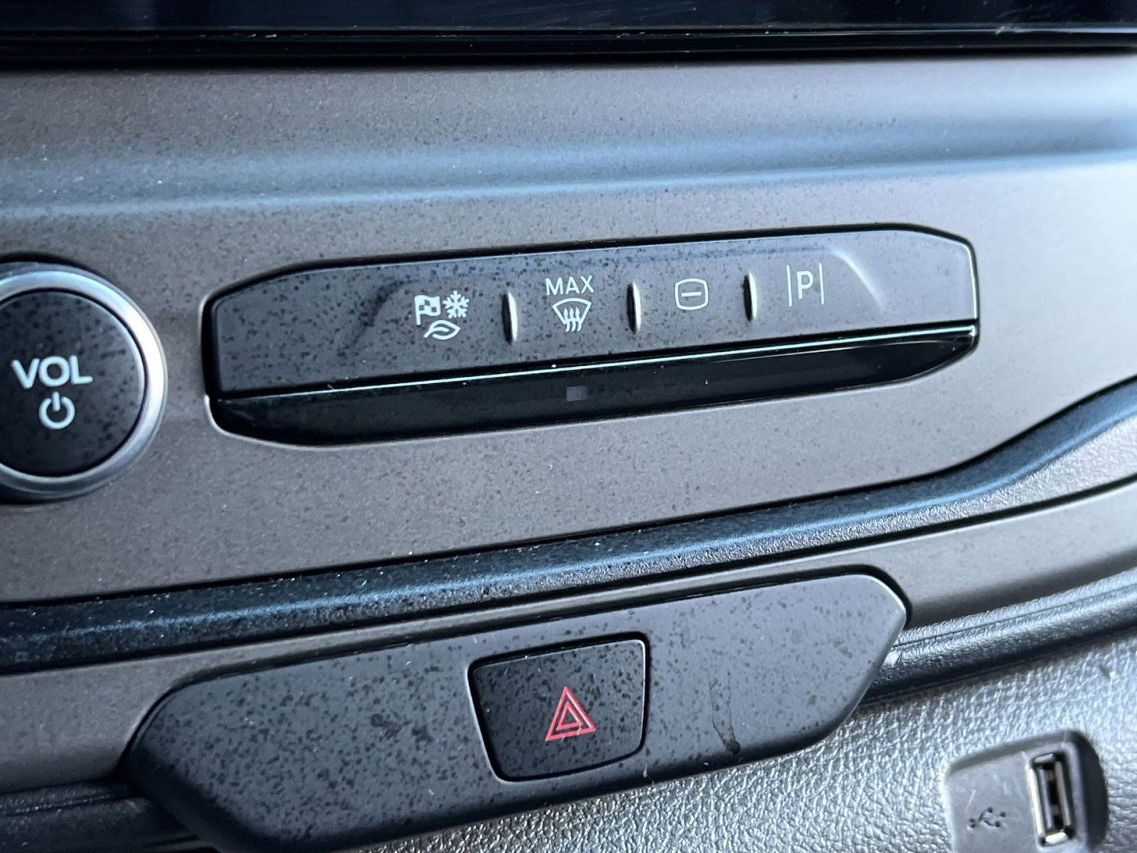 Used 2022 Ford Transit 350 XLT image 33