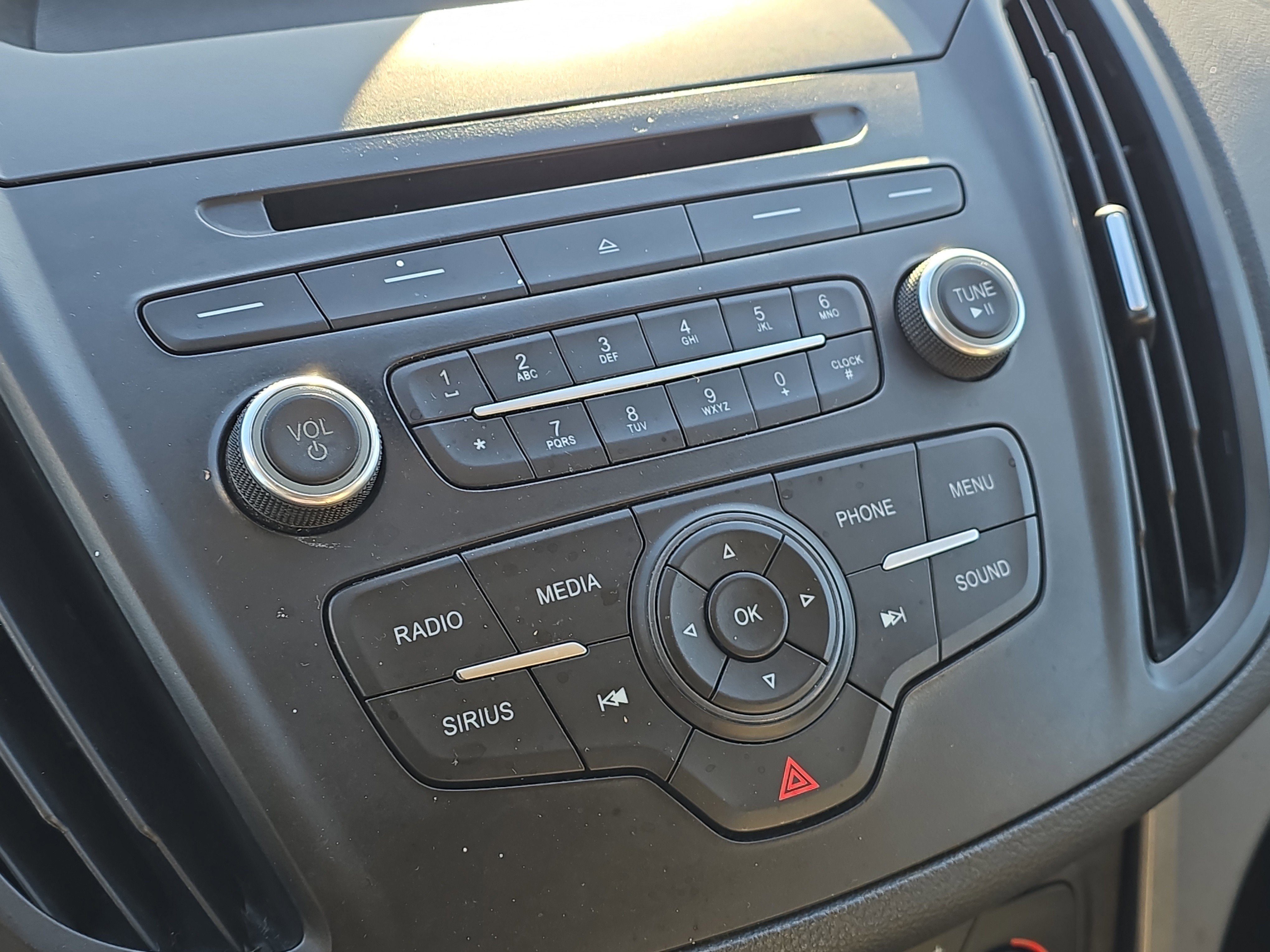 Used 2017 Ford Escape SE image 29