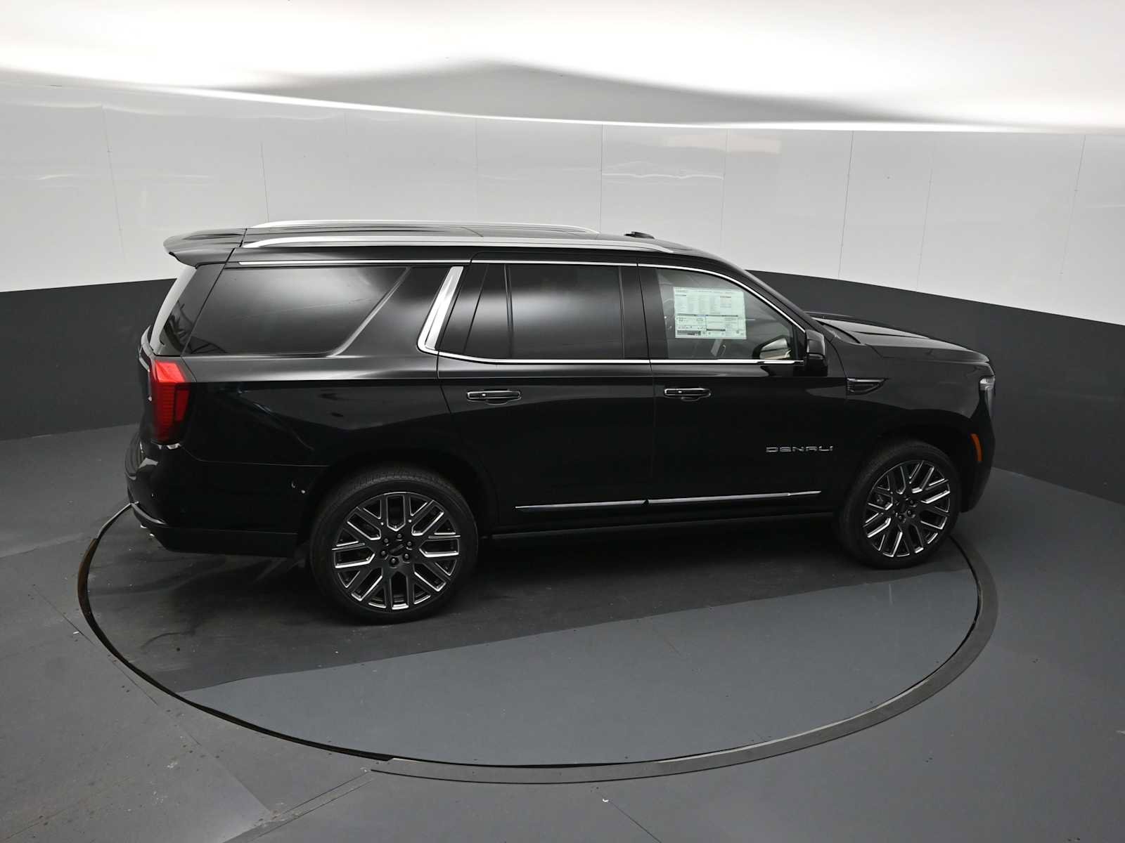New 2027 GMC Yukon Denali Ultimate AWD/4WD image 17