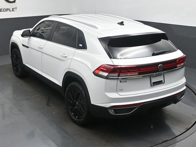 Used 2024 Volkswagen Atlas Cross Sport SE w/ Black Wheel Package FWD image 42