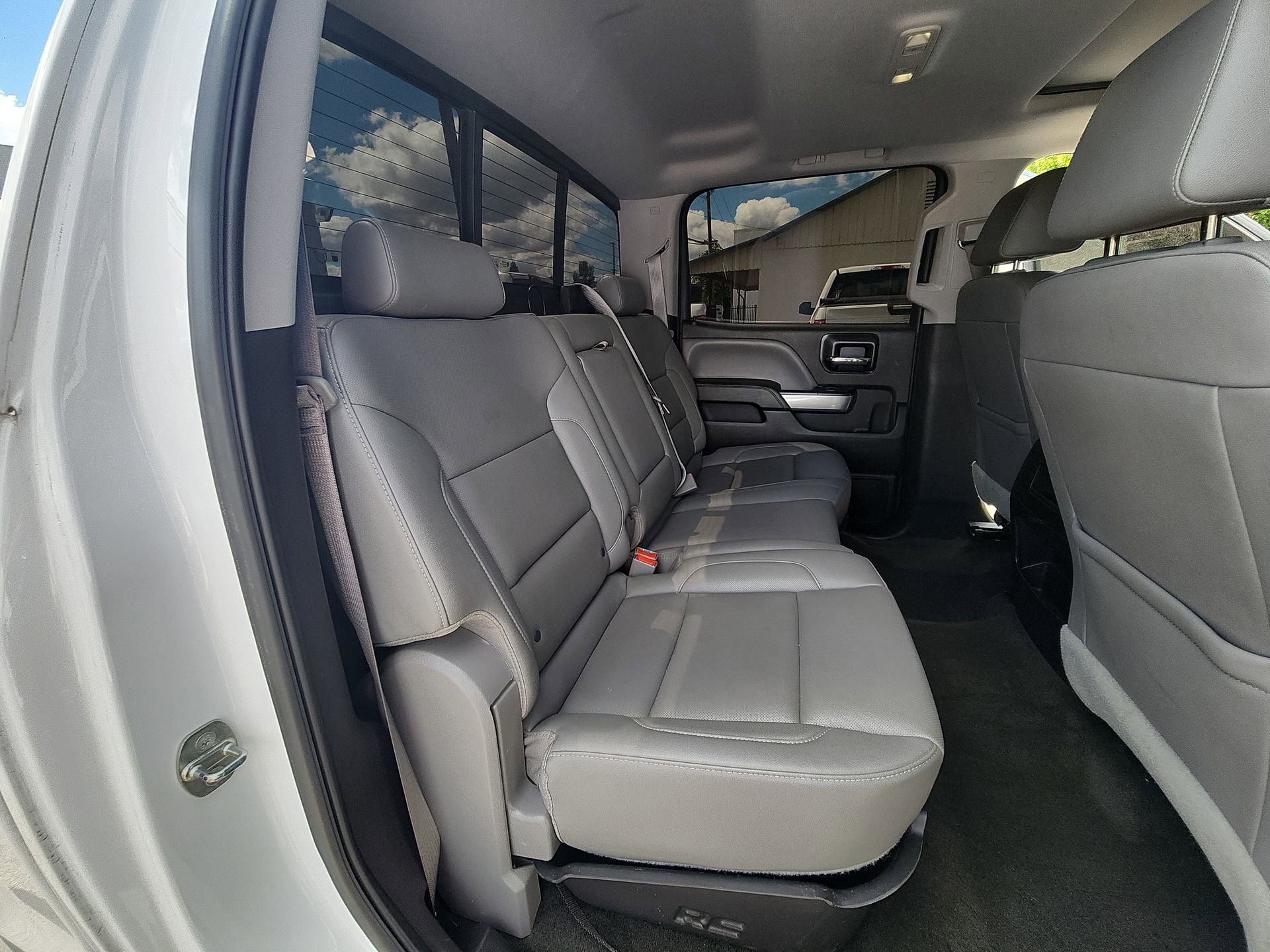 Used 2016 Chevrolet Silverado 1500 LTZ Z71 w/ LTZ Plus Package AWD/4WD image 28