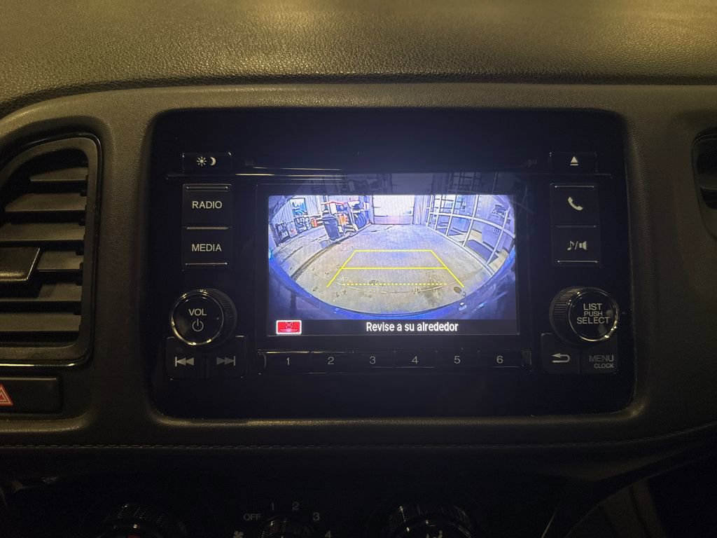 Used 2021 Honda HR-V LX image 16