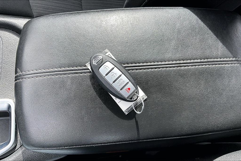 Used 2022 Nissan Sentra SV image 11