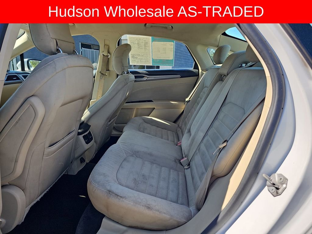 Used 2014 Ford Fusion SE FWD image 16