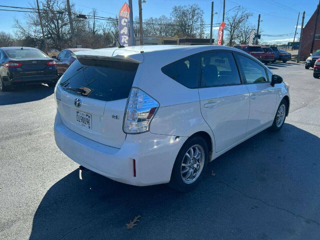 Used 2013 Toyota Prius V Two FWD image 4