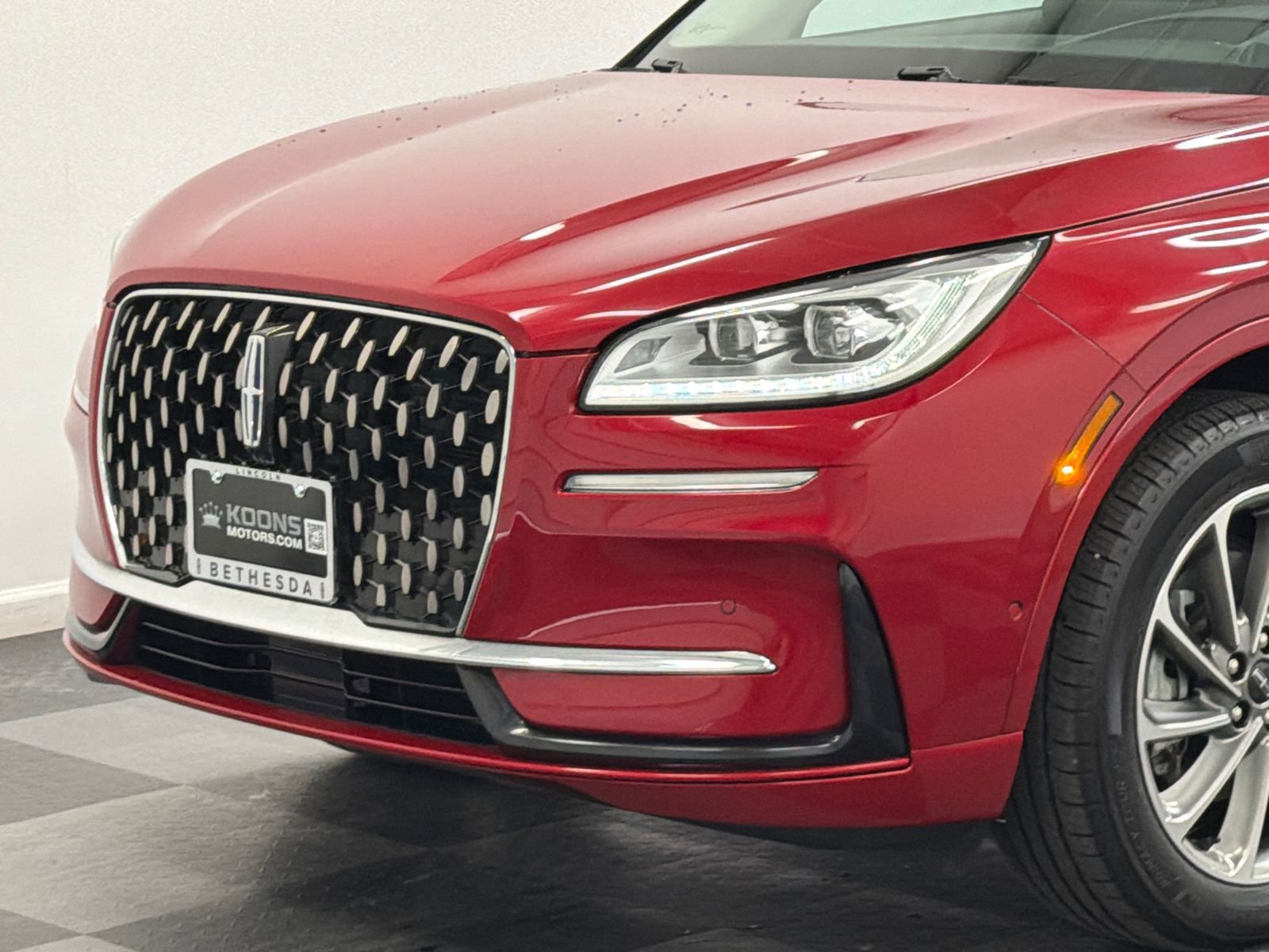 Used 2023 Lincoln Corsair Grand Touring w/ Equipment Group 302A video 2