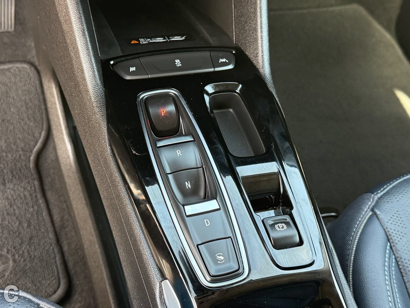 Certified 2023 Chevrolet Bolt EUV Premier w/ Sun & Sound Package FWD image 24