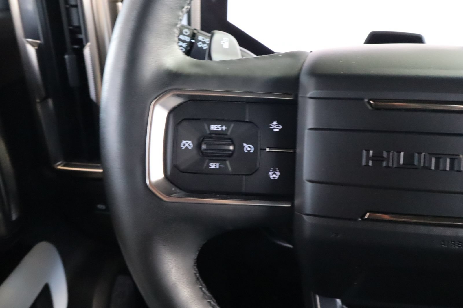 Used 2025 GMC Hummer EV 3X AWD/4WD image 25