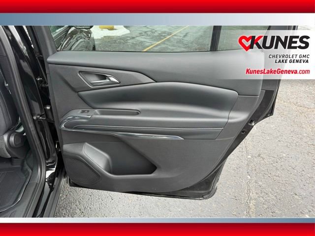 New 2026 Chevrolet Traverse LT w/ Sun and Wheel Package image 16