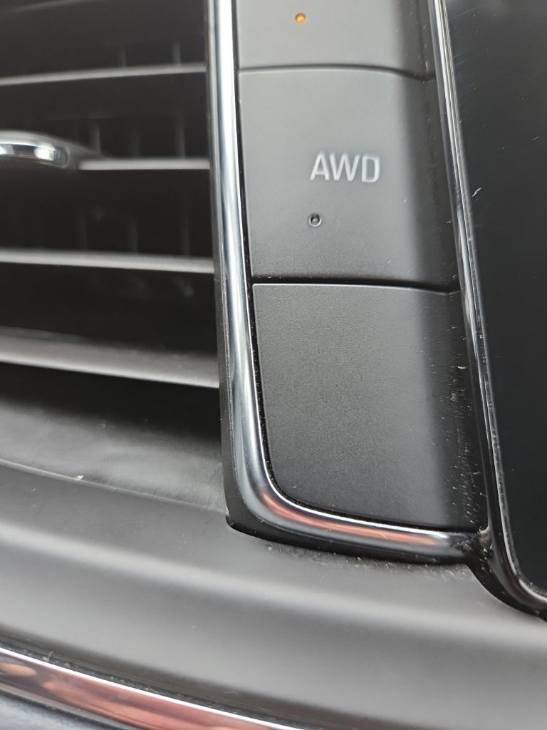 Used 2024 Buick Enclave Premium image 35