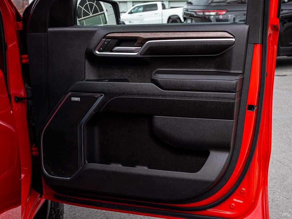 Used 2024 GMC Sierra 1500 Elevation w/ Elevation Premium Package image 13