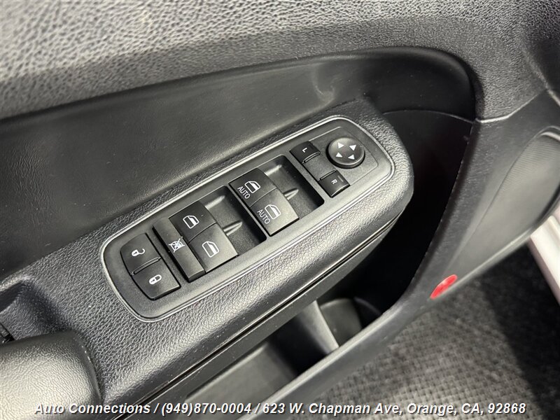 Used 2012 Chrysler 300 S RWD image 20