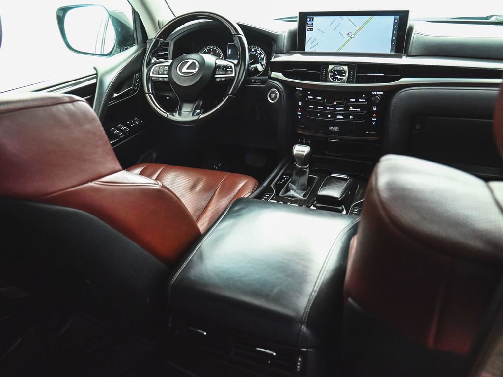 Used 2017 Lexus LX 570 4WD image 34