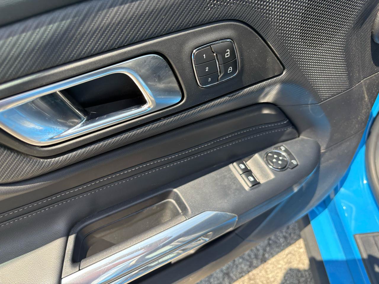Used 2025 Ford Mustang GT Premium RWD image 11
