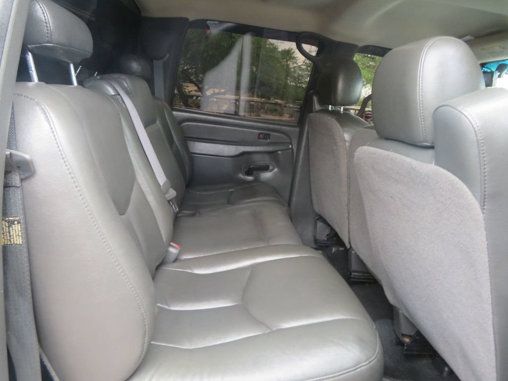 Used 2006 Chevrolet Silverado 2500 2WD Crew Cab image 28