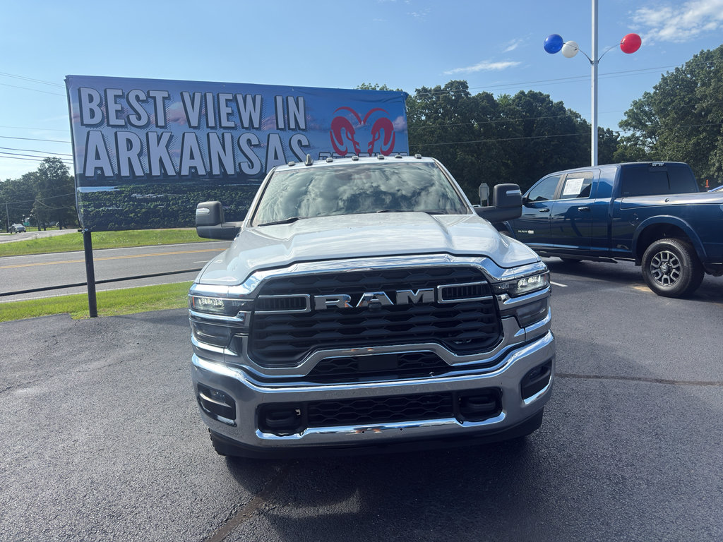 Used 2025 RAM 3500 Tradesman w/ Chrome Appearance Group AWD/4WD image 2