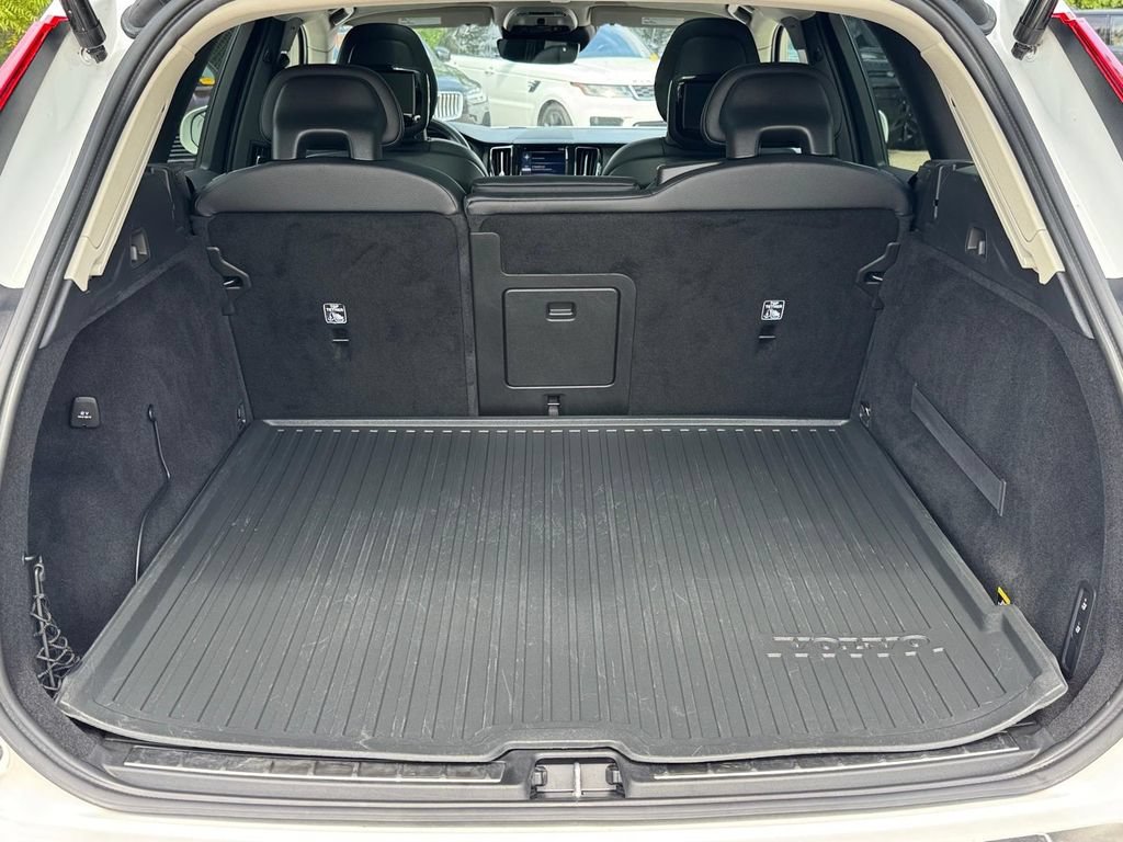 Used 2018 Volvo XC60 T5 Inscription w/ Convenience Package AWD/4WD image 5