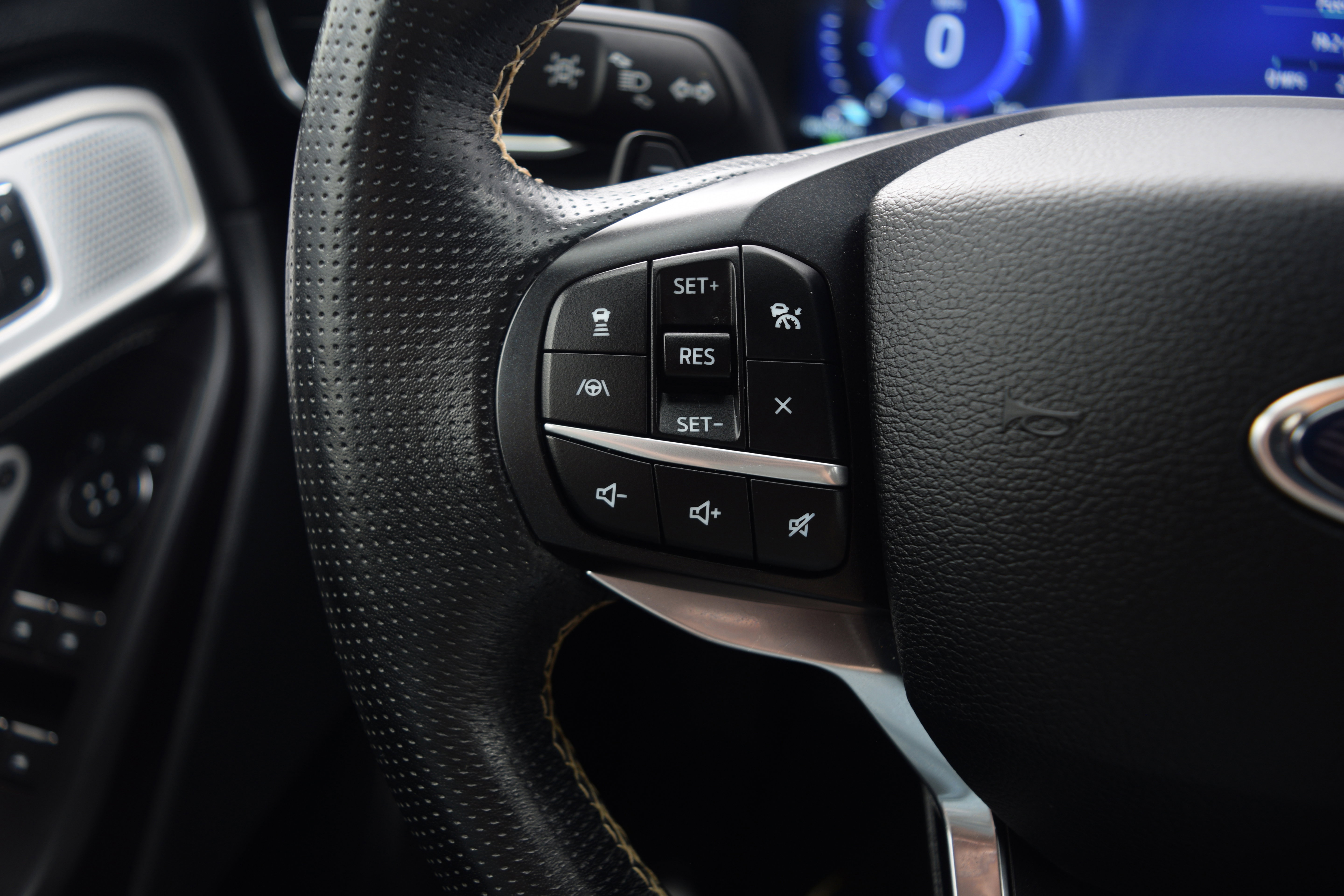 Used 2020 Ford Explorer ST w/ Premium Technology Package image 6