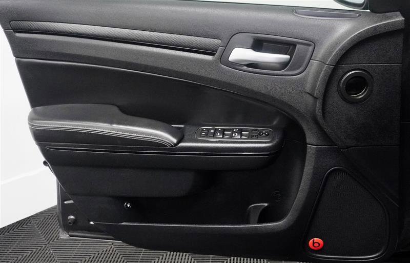 Used 2014 Chrysler 300 S image 34