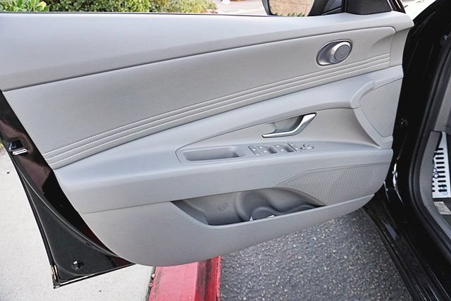 New 2026 Hyundai Elantra Sport FWD image 25