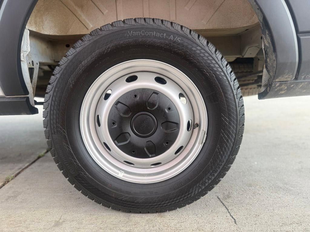 Used 2025 Ford Transit 250 148 Medium Roof image 11