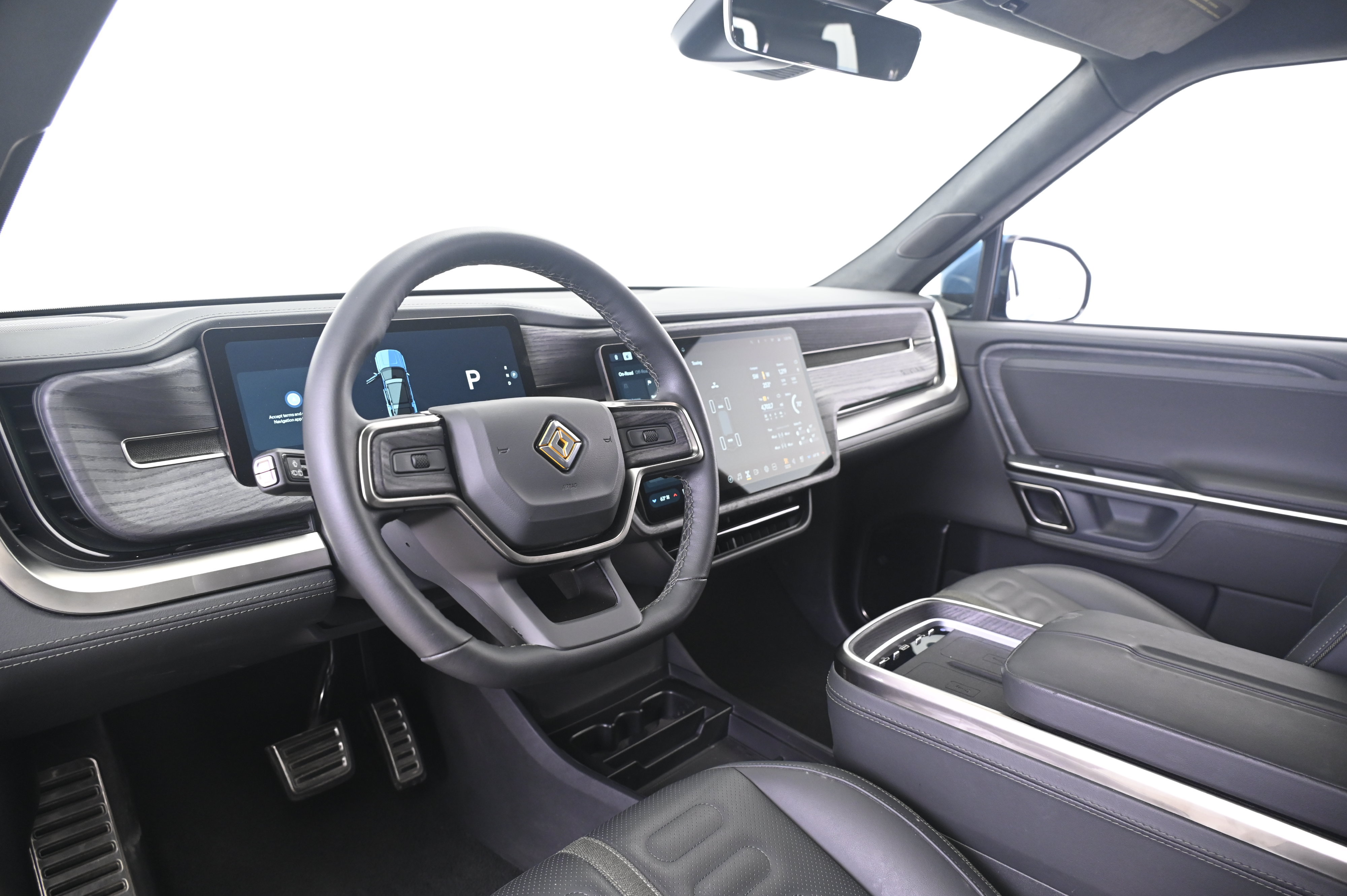 Used 2024 Rivian R1S Adventure Quad AWD/4WD image 4