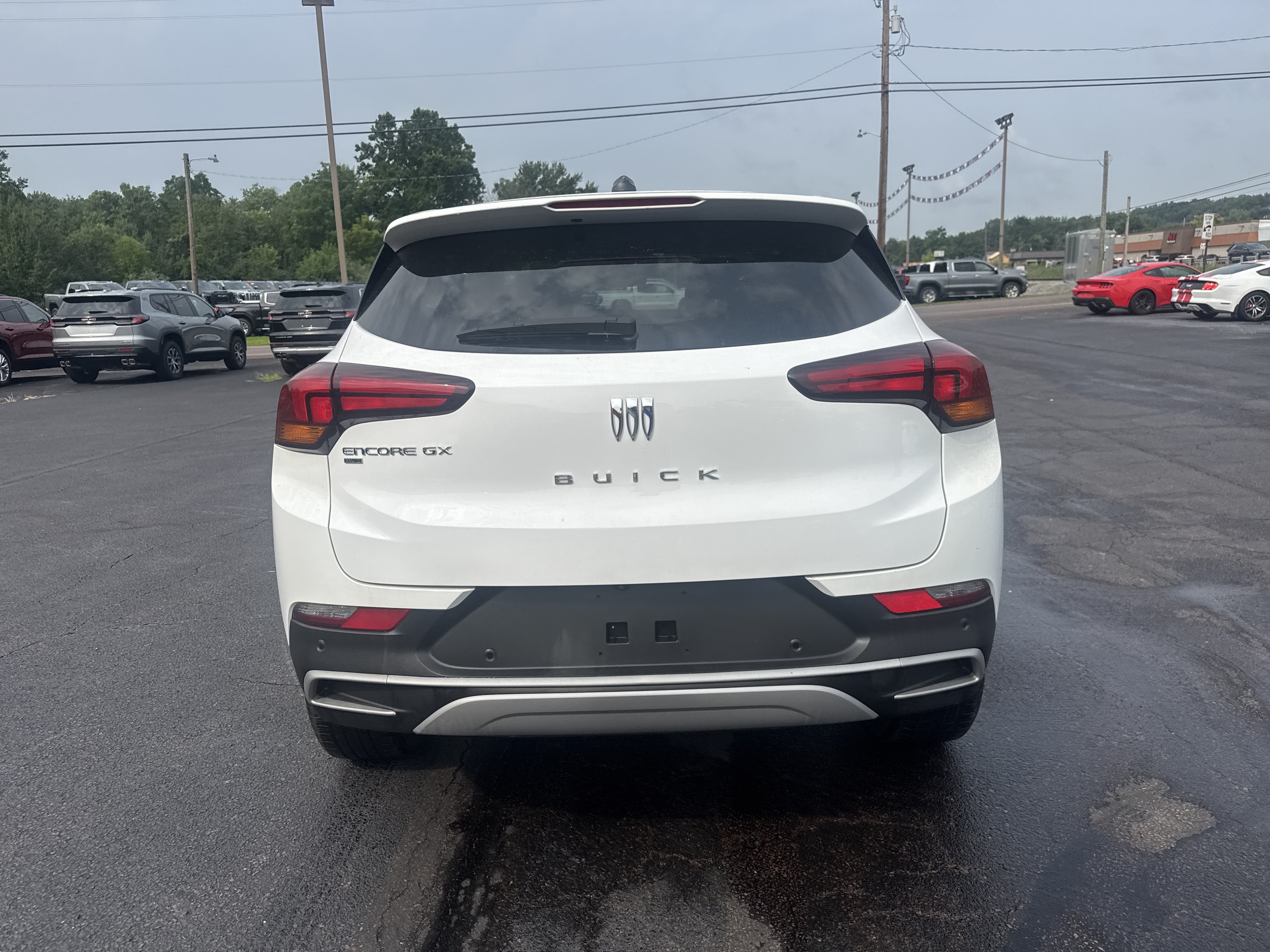 Used 2024 Buick Encore GX Preferred w/ Comfort Package AWD/4WD video 4