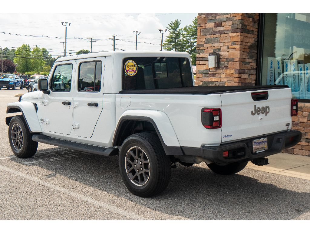 Used 2020 Jeep Gladiator Overland w/ Safety Group AWD/4WD image 5