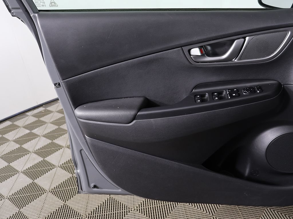 Used 2021 Hyundai Kona Limited w/ Cargo Package FWD image 21