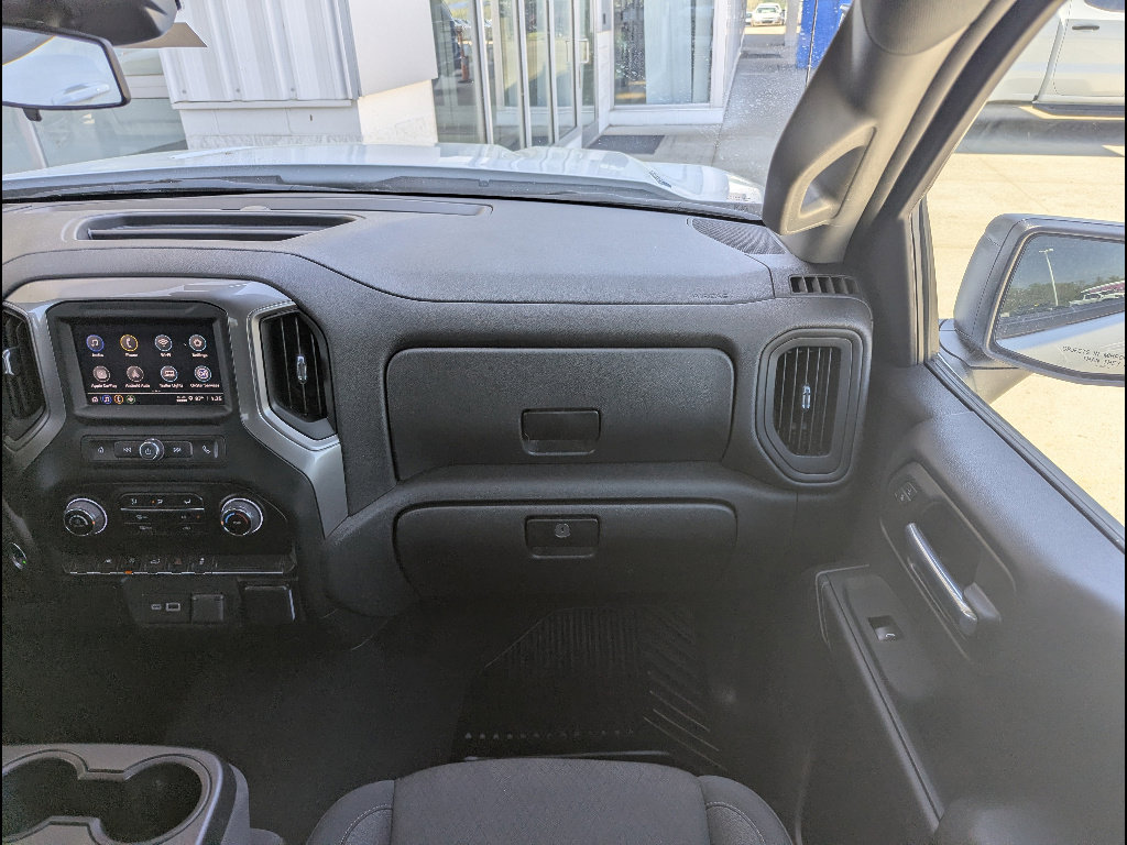 Used 2025 Chevrolet Silverado 1500 Custom AWD/4WD image 4