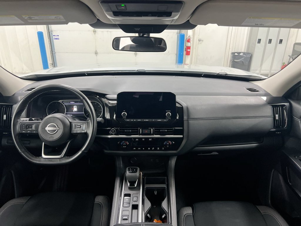 Used 2024 Nissan Pathfinder SV FWD image 10