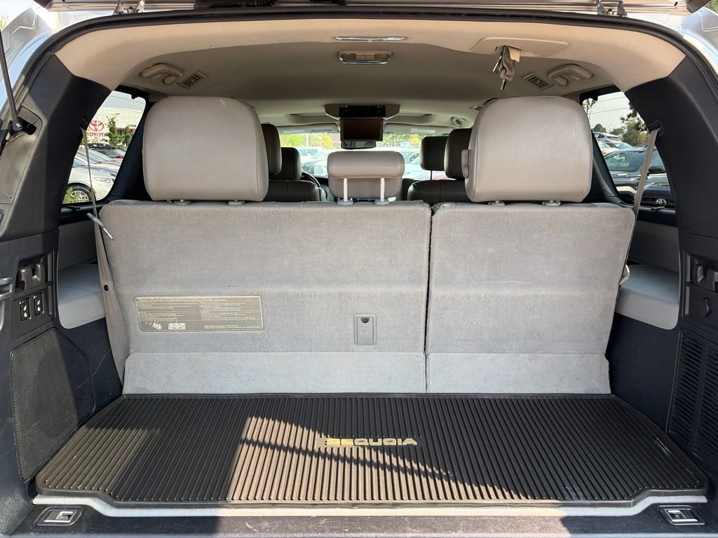 Used 2012 Toyota Sequoia Platinum AWD/4WD image 18