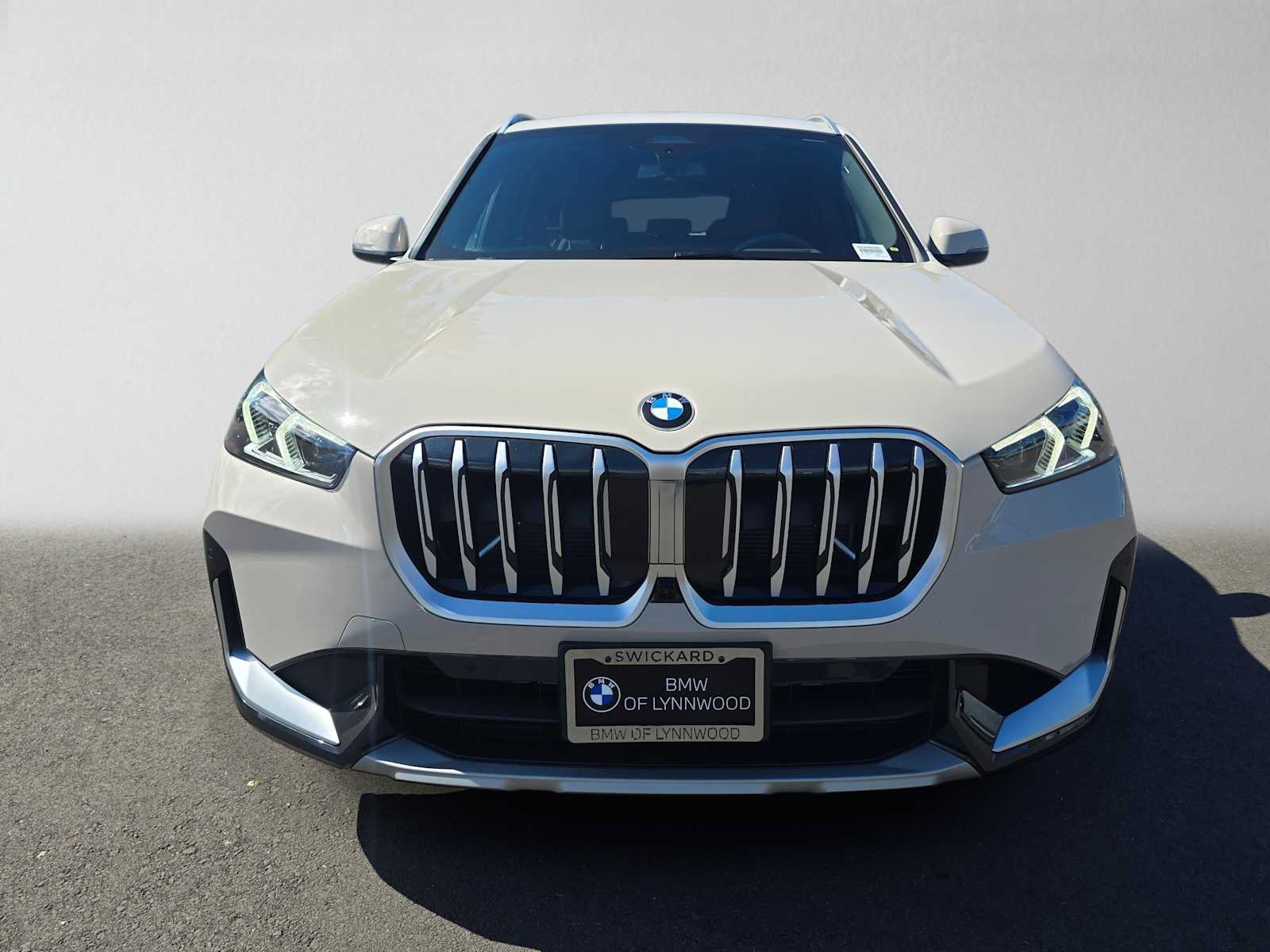 Used 2026 BMW X1 xDrive28i w/ Technology Package AWD/4WD image 8
