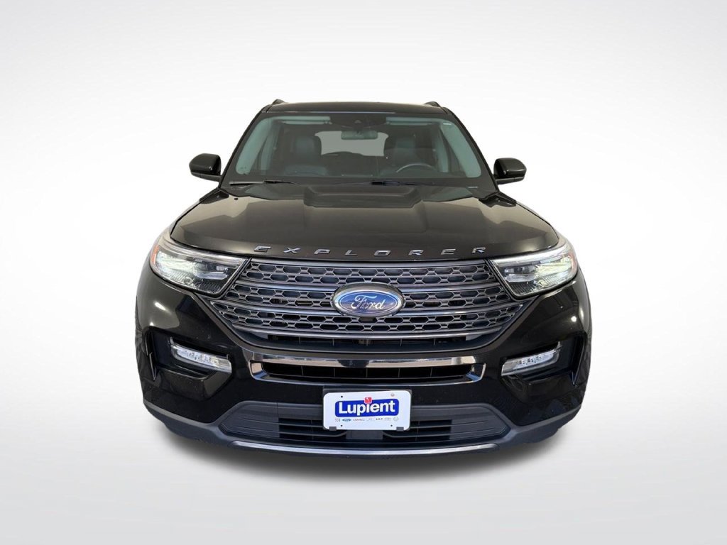 Used 2023 Ford Explorer XLT w/ Equipment Group 202A AWD/4WD image 13