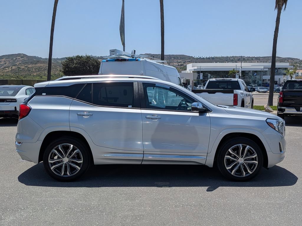 Used 2019 GMC Terrain Denali w/ Advanced Safety Package AWD/4WD image 11