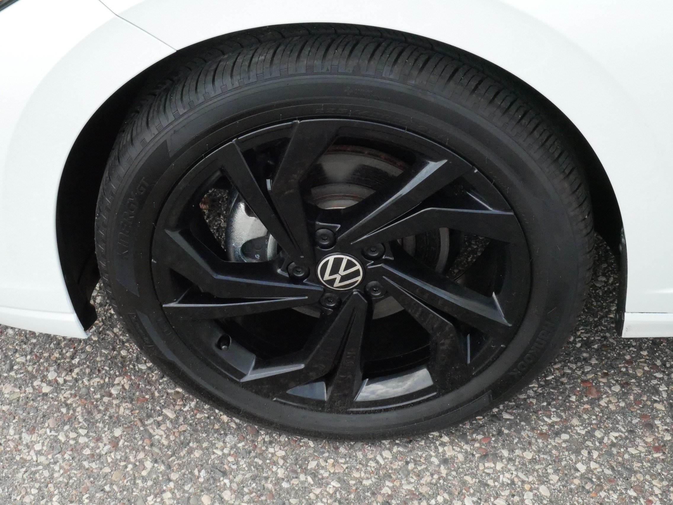 Used 2025 Volkswagen Jetta SE w/ Sunroof Package FWD image 15