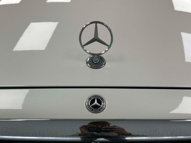Used 2022 Mercedes-Benz S 580 4MATIC Sedan w/ Rear Seat Package image 25